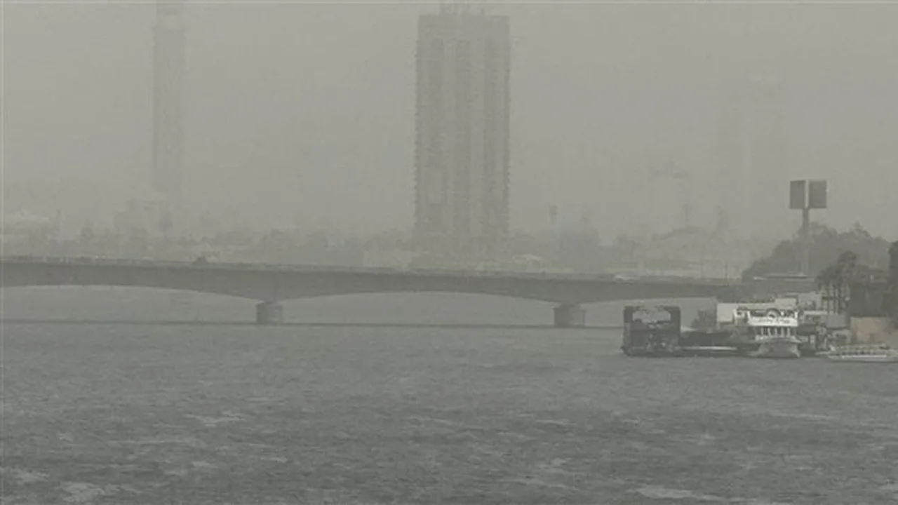 طقس غير مستقر.. رياح قوية وأتربة كثيفة تضرب 6 مدن خلال الساعات المقبلة